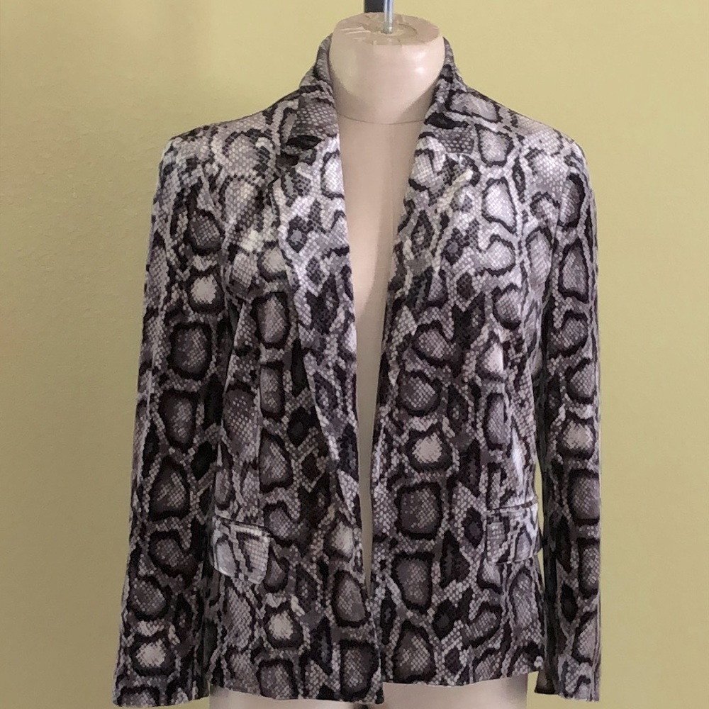 🔥NWT🔥 Bar Iii Women’s Animal Print Blazer